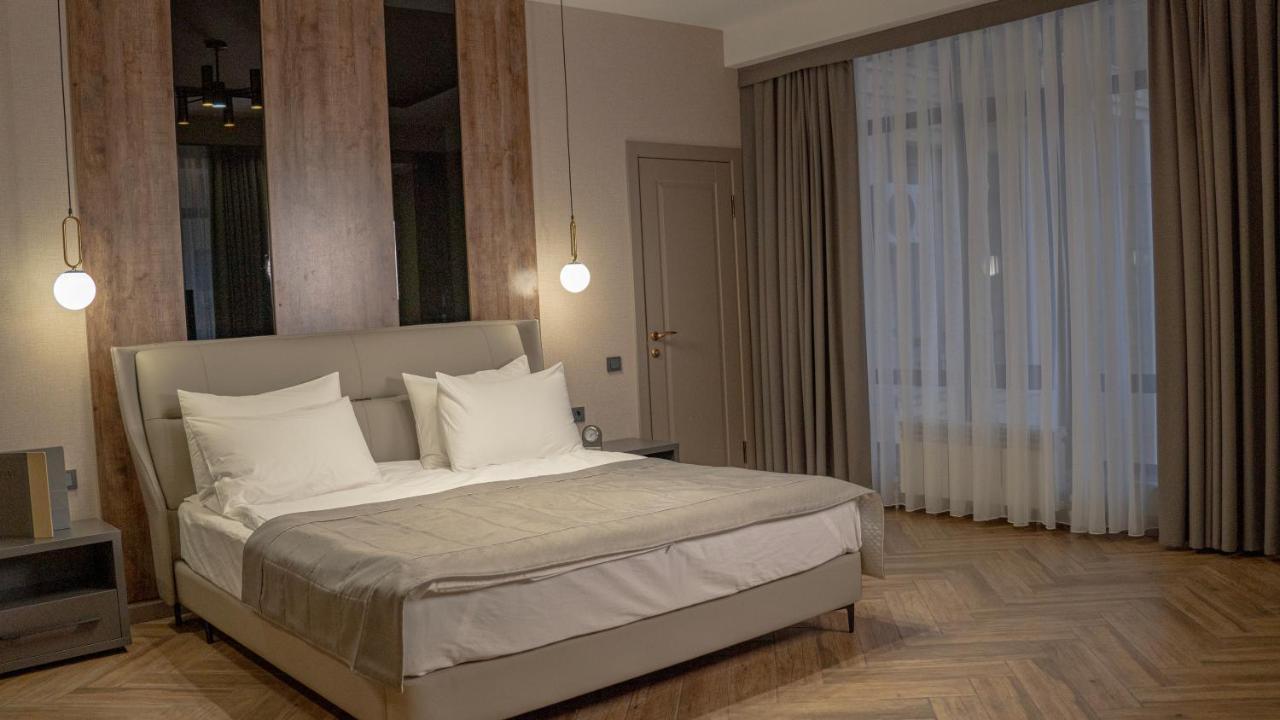 Five Hotel Bisjkek Eksteriør bilde