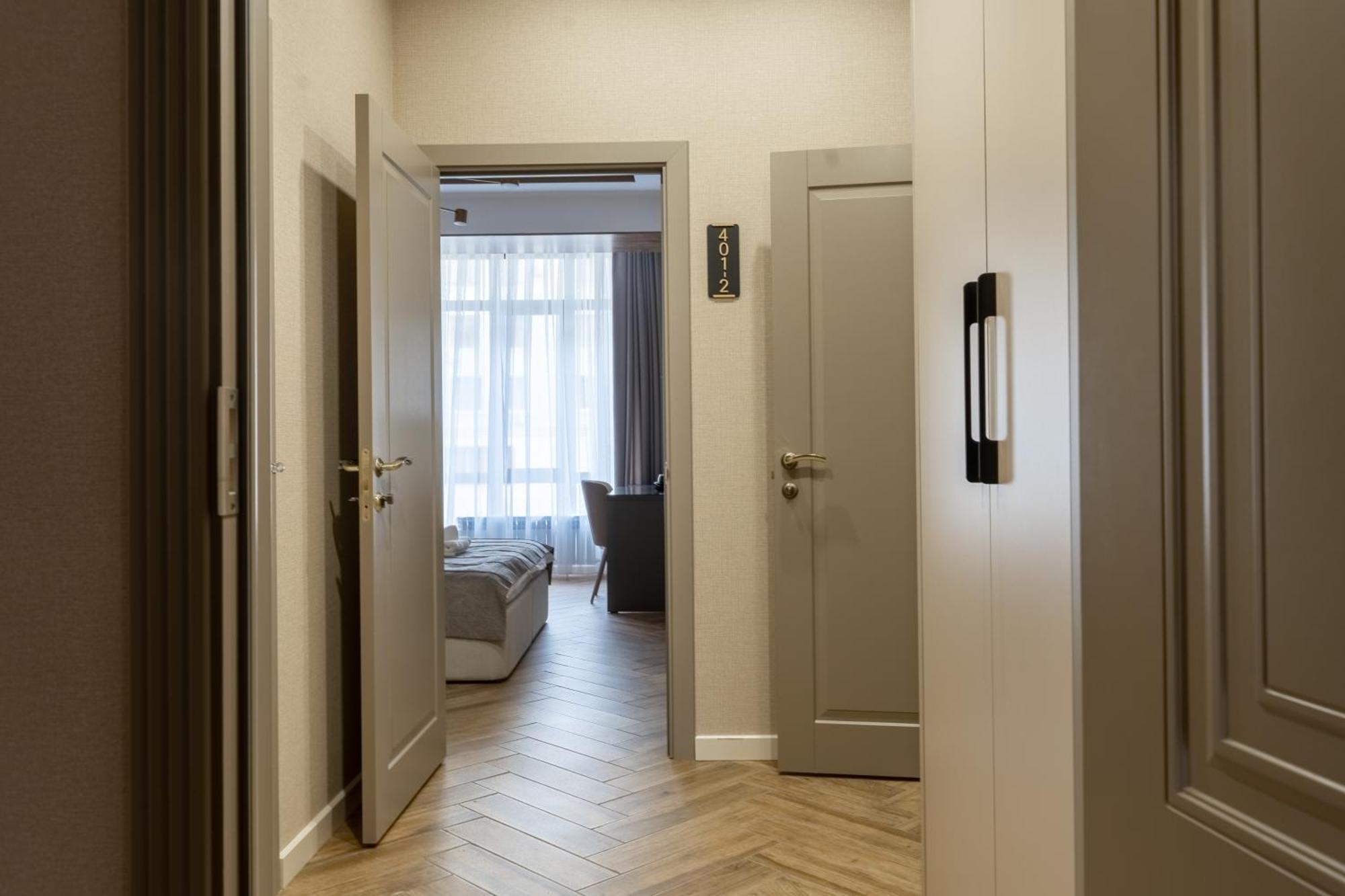 Five Hotel Bisjkek Eksteriør bilde