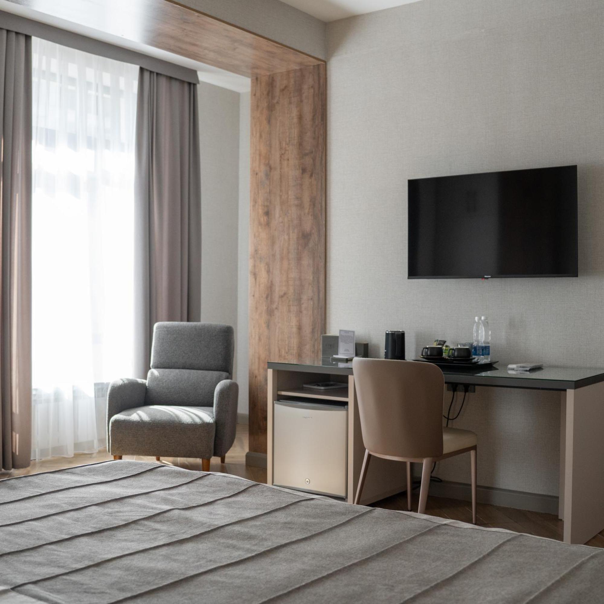 Five Hotel Bisjkek Eksteriør bilde