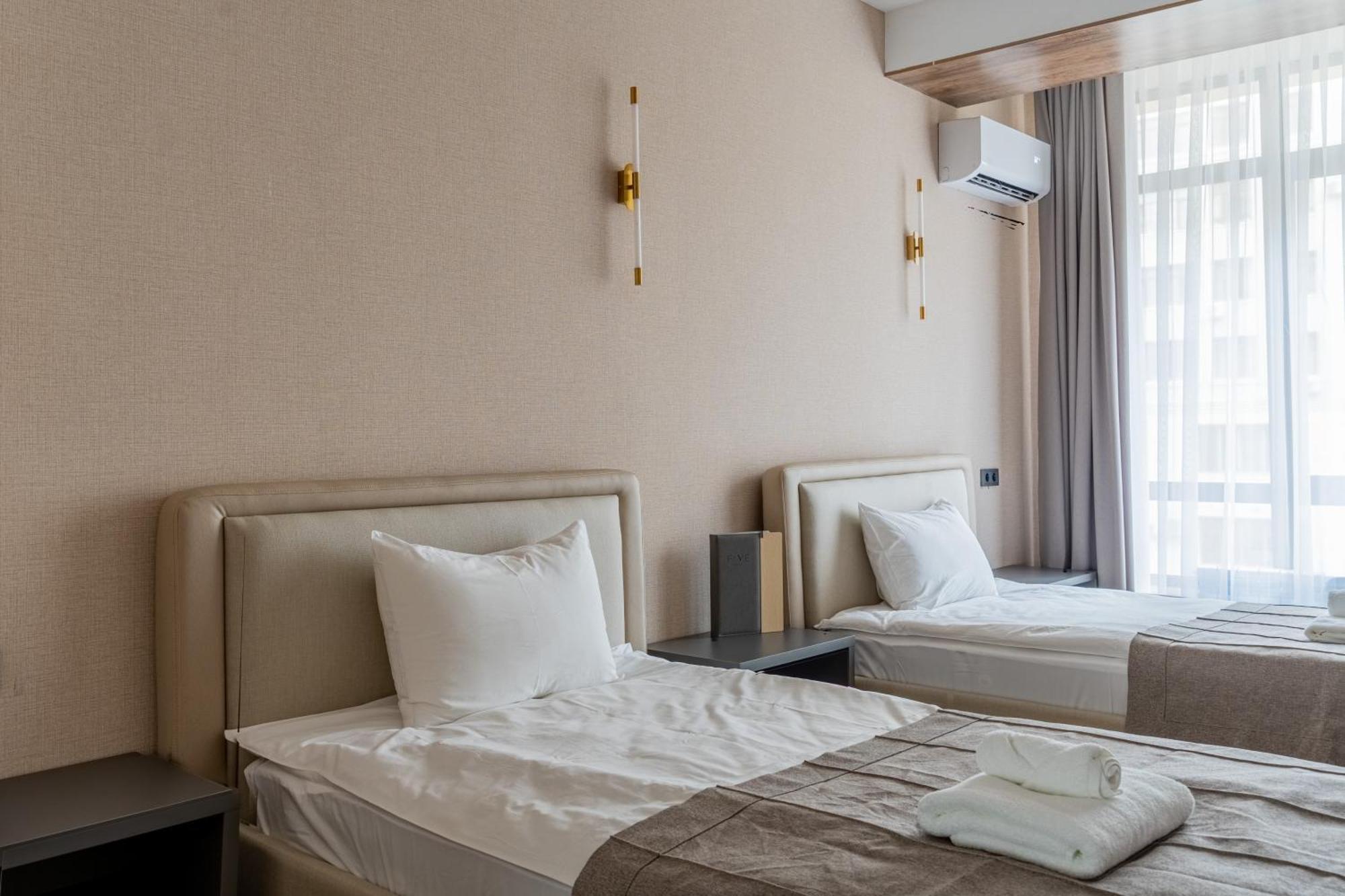 Five Hotel Bisjkek Eksteriør bilde